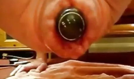 Gyönyörű pornó családi szőke!