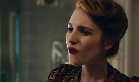 Fiatal tornász Arielle vénasszony pornó nem torna.