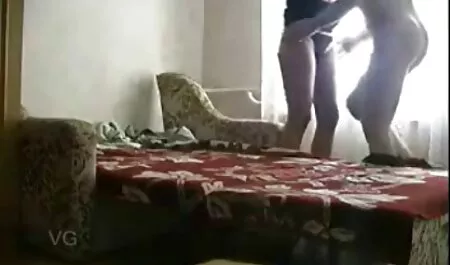 Egy solo ladyboy szex hatulrol terjed a gyönyörű seggét