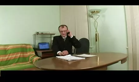 Egy nagy seggű pufók fehér lánynak nagy játékokra van érzéki szex videók szüksége.