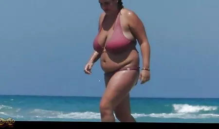 Szőrös Punci filmek pornó borotválkozik teljesen!
