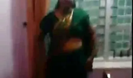 A nagyobb jobb fiatal punci