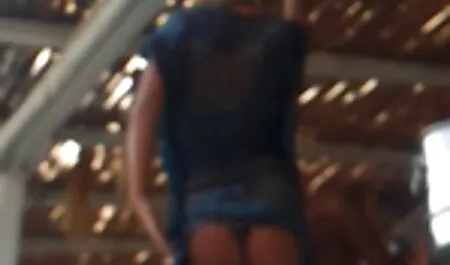 Busty hölgy azt akarja, hogy gecis puncik ez a kakas
