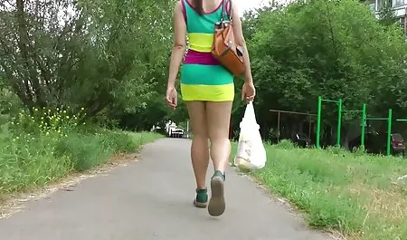 Imádnivaló Perverz leszbikusok szopások a kanapén