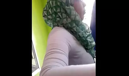 Szexi barna szar a szája, meg a romantikus szex videok puncija fúrt féltestvére