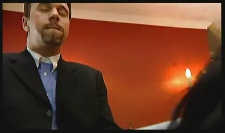 Szexeltek, amikor az apja magyarpornofilmek megérkezett.